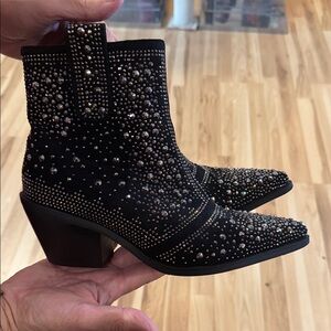 Elegant Studded Ankle Boots in Black
